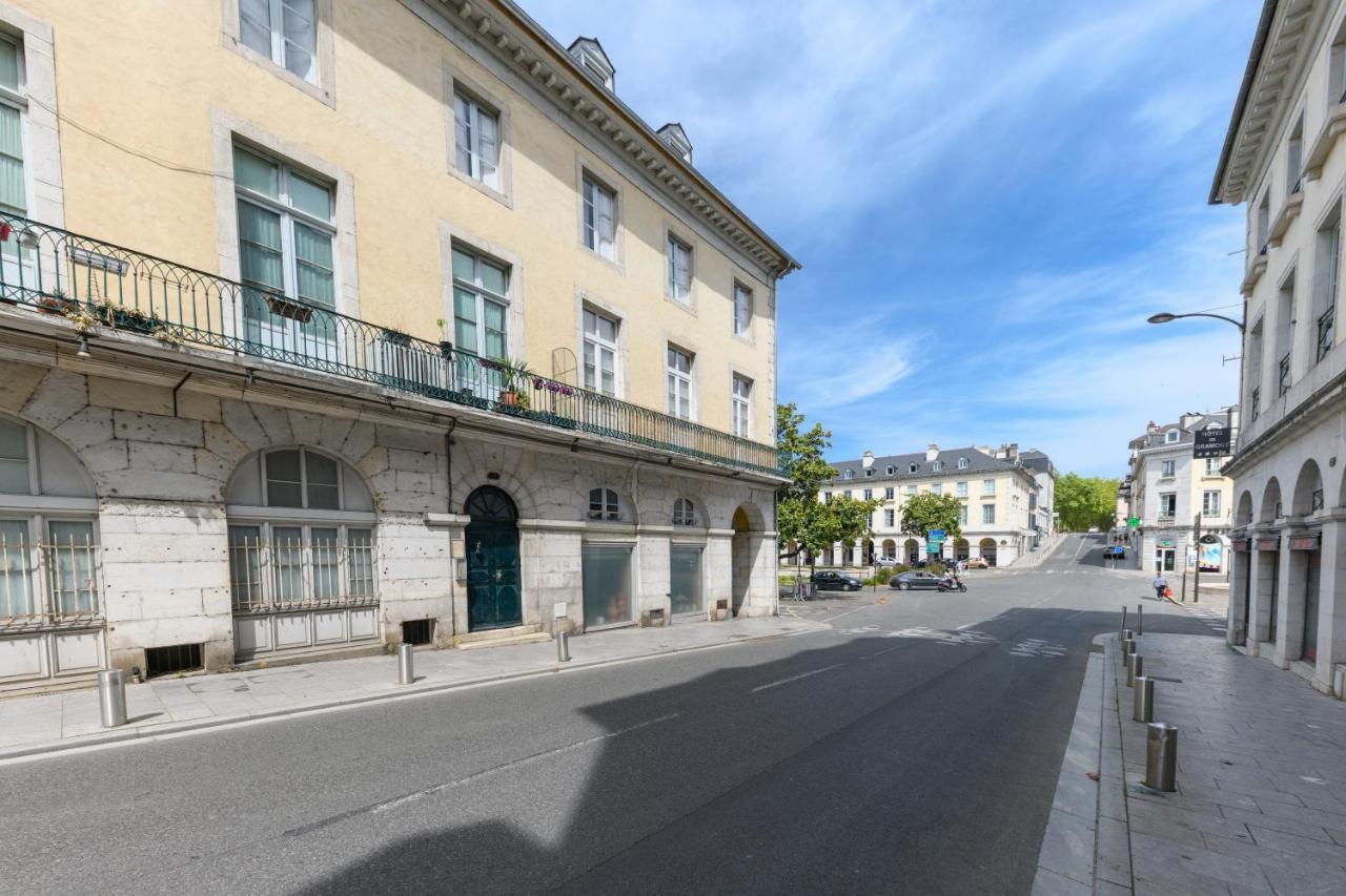 Pau: Superbe Appartement Climatise/Coeur De Ville Экстерьер фото
